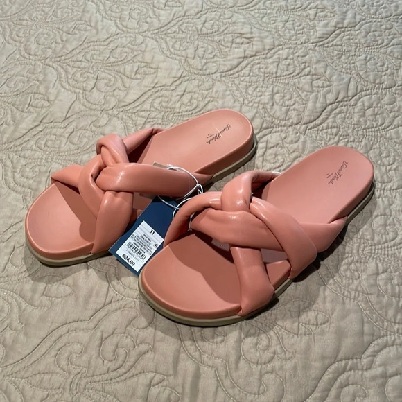 Universal Thread Shoes - Cute Women’s Sandals